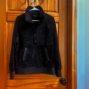 Athleta Black Soft Pull Over